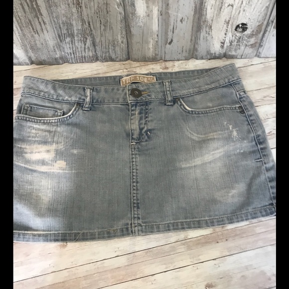 TRF Blue jean skirt - Picture 2 of 4